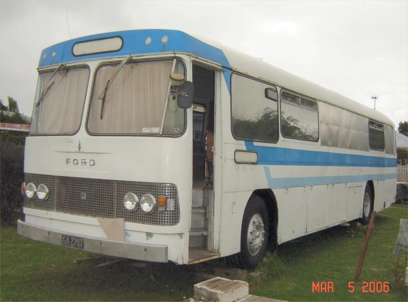 Ford R226 movan