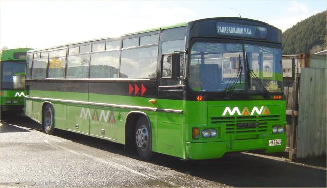 Mana 32 Hino RK176